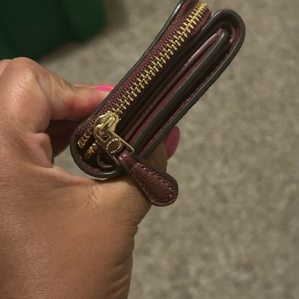 🔆 Coach wallet